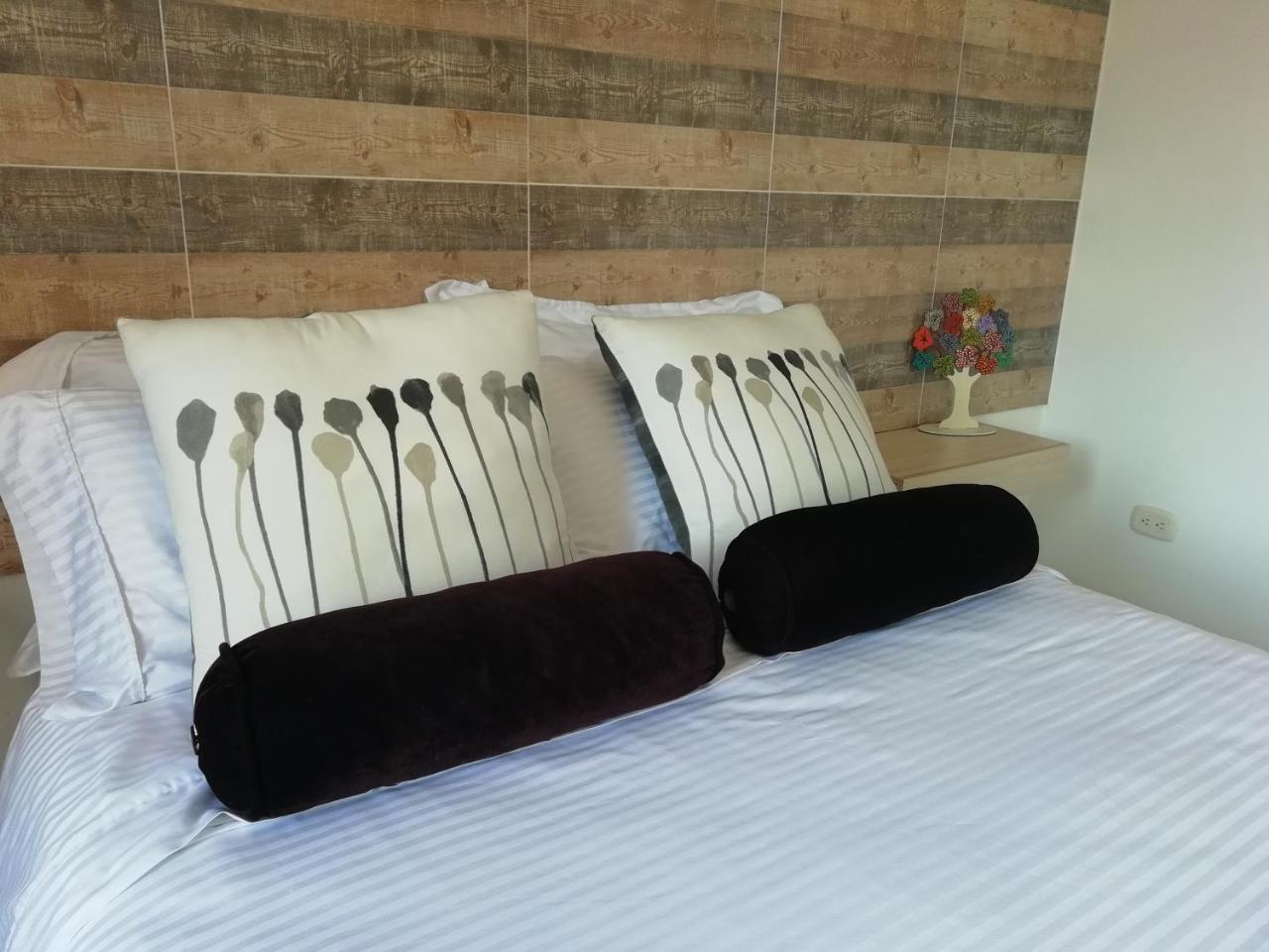 Aparthotel Apartasuite Laureles Cmc 3*